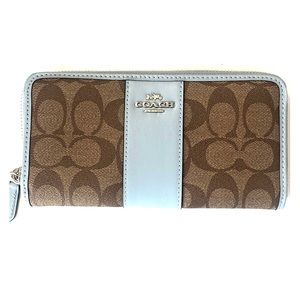 Coach Clutch Blue and Tan New